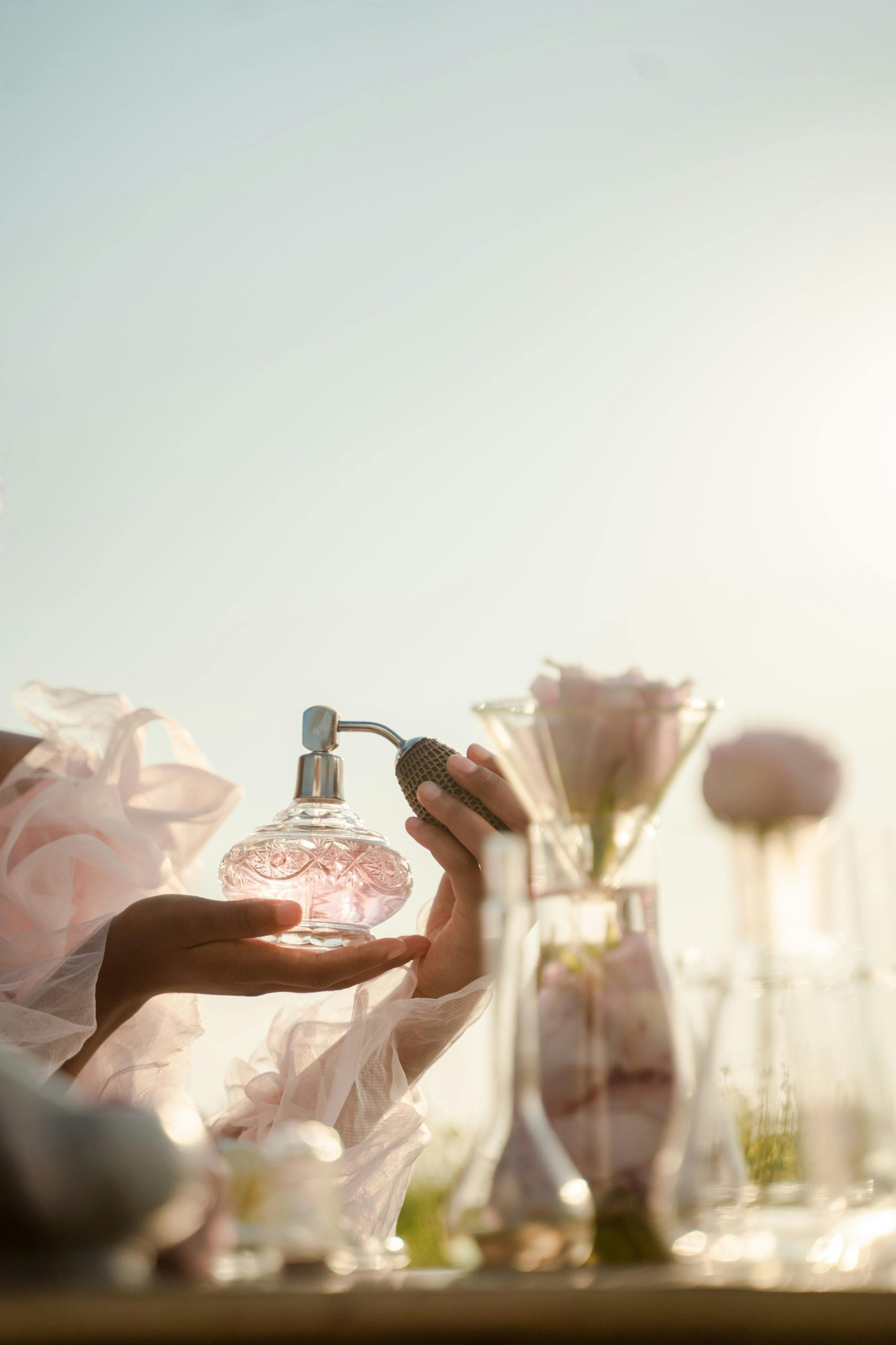 W czym tkwi sekret zapachu? Jak wybrać perfumy idealne dla siebie?